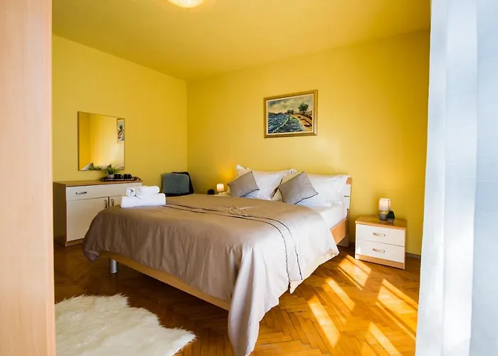 Val *
