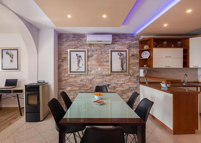 Val Apartment *